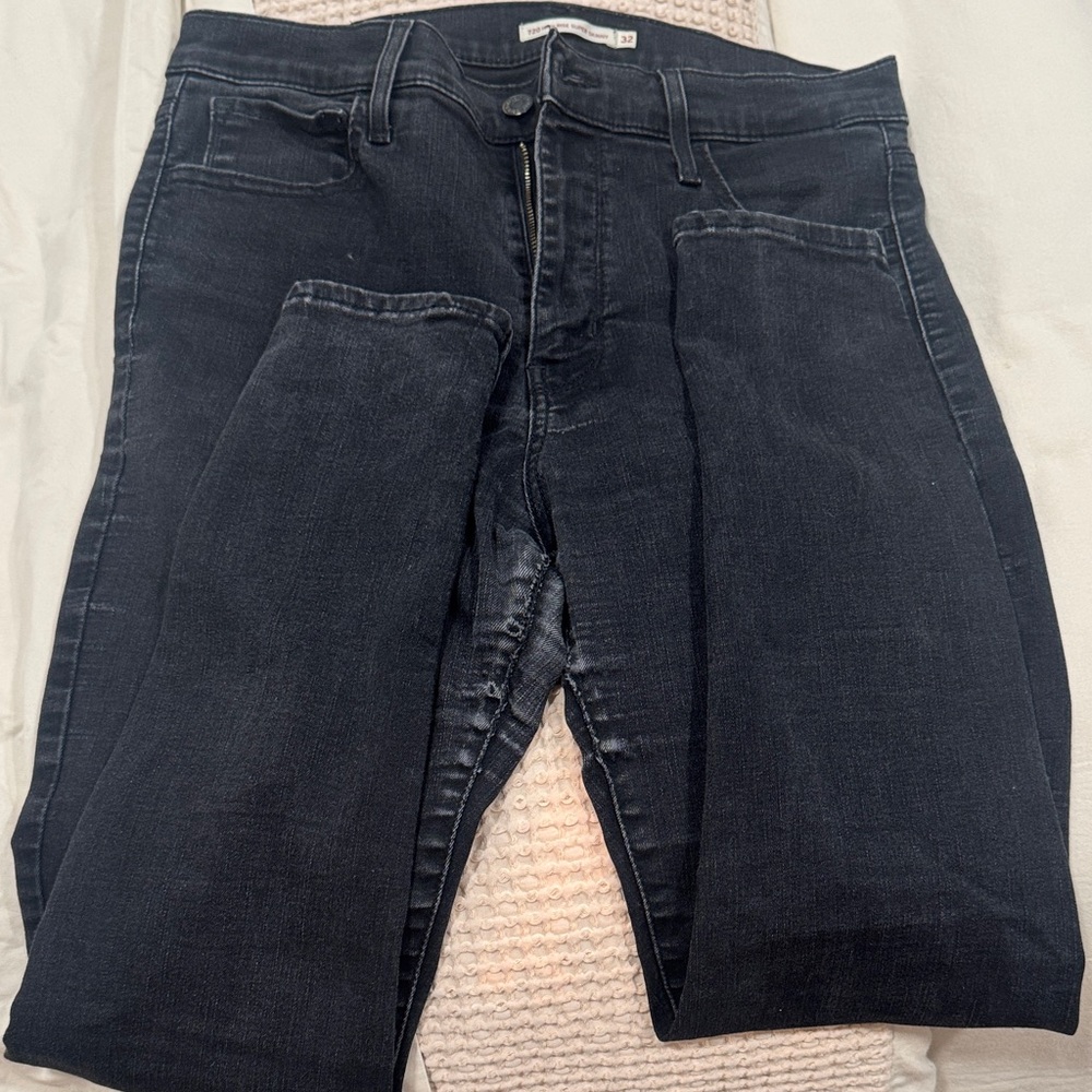 Levi's Women's High Rise Black Jeans